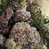Jens Jakobson: Wedding flowers, delphinium, sweetpea, hydranger