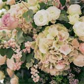 Jens Jakobson Wedding: flowers 2, rose cascade